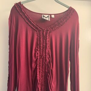 NWOT M by Marc Bouwer Ruffled detailed top. Size L fits 14-16. Rayon Spandex